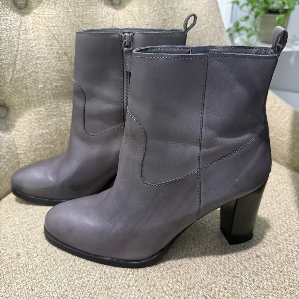 COLE HAAN Boots for women Size 10B - Picture 3 of 6